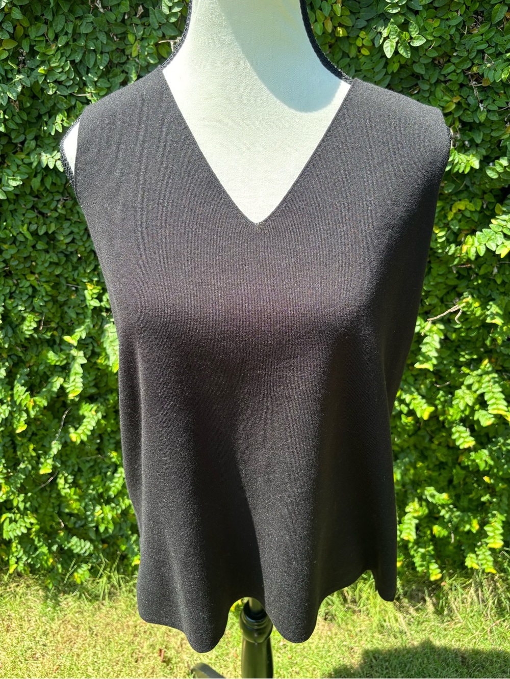Anne Klein Black V-Neck Sleeveless Tank Top XL Knit